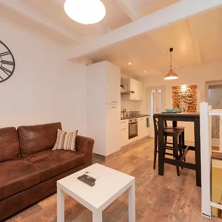 L'aubuisson - Climatise Avec Terrasse Privee *